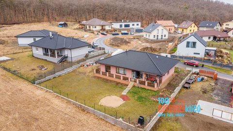 Prodej rodinného dvougeneračního - Lochovice u Berouna