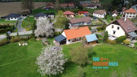 Prodej RD se zahradou 2691m² - Kladruby u Vlašimi