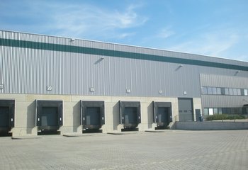 For rent: Warehouse and production space, up to 17,000 m2 - Prague East