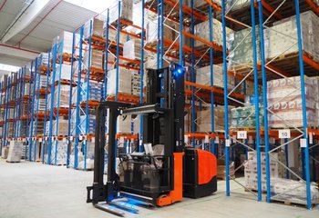 Logistická společnost nabízí skladovací/fulfillment služby v Olomouci - D46.