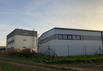 Sklad typu &quot;B&quot; s kanceláří a soc. zařízením se službami - Moravany u Brna.