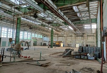 Průmyslový areál Hradec Králové - pronájem skladových a výrobních ploch