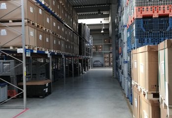 Warehouse with logistics services - up to 2,000 m2 - Ostrava-Hrabová.