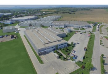 Skladové a výrobné haly na prenájom blízko Nitry/Warehouse and production halls for lease close to Nitra