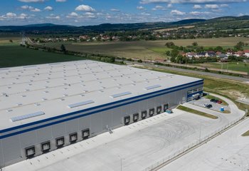 Moderné skladové a výrobné haly na prenájom v Trenčíne/Modern warehouse and production halls for rent in Trencin