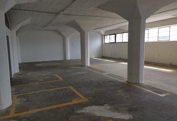 We offer rental of warehouse space up to 1,000 m2 in the center of Prague - Zizkov.