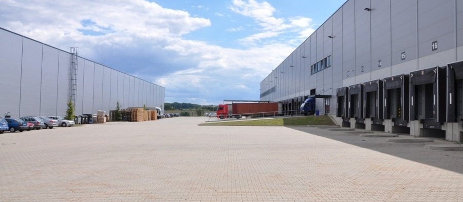 segro-logistics-park-prague-6-89f742