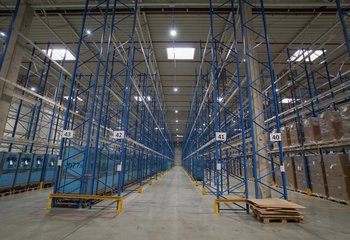 Logistická společnost nabízí své služby v lokalitě Jirny u Prahy - D11.