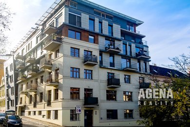 Byt 3+kk, UP 121m², sklep, garáž, lodžie, balkón - klidná a zelená lokalita Praha 5 Košíře, Ev.č.: 21070
