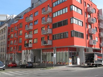 Prodej parkovacího stání č. 26, 14m² - Praha - Nusle