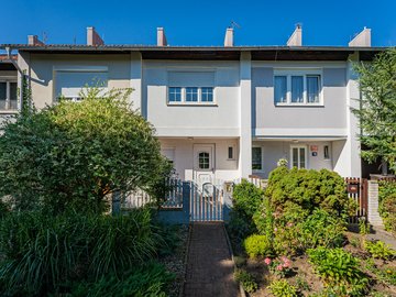 Pronájem rodinného domu 4+kk 138 m2 se zahradou 50 m2