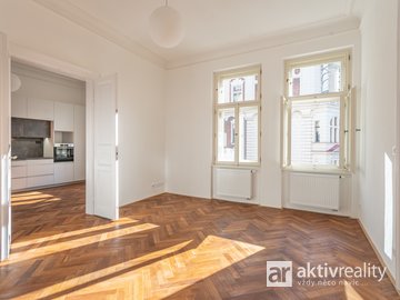 Pronájem krásného a prostorného bytu 3+1, 108m² - Praha - Nové Město