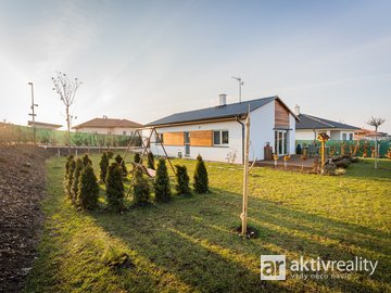 Prodej krásného domu 3+kk 88 m2 na pozemku 702 m2, Postřižín