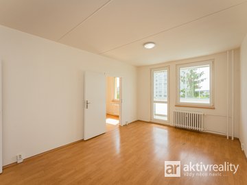 Prodej hezkého bytu 3+1, ul. Valentova, Praha 11