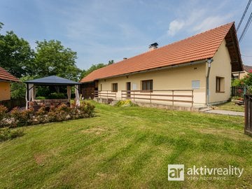 Rodinný dům 4+kk, 97 m², pozemek 1 535 m2, po rekonstrukci, Lično - Bačalky