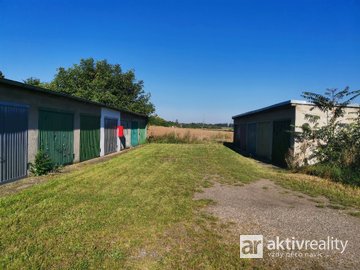 Pronájem, Garáže, 18m² - Praha - Suchdol