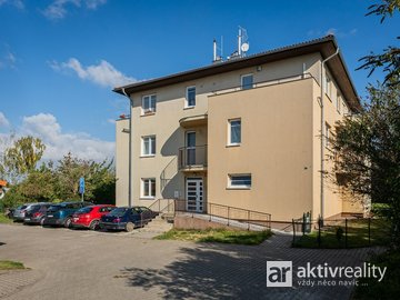 Byty 2+kk, 56 m², zahrada, 2x garáž, Praha - Vinoř