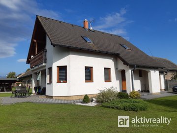 Pronájem krásného, prostorného, rodinného domu 4+kk, 232m²