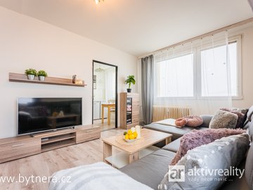 Prodej bytu 2+1 55m2, lodžie, sklep