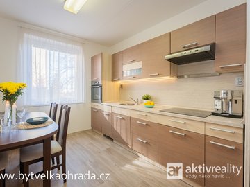 Prodej bytu 3+1 85m2, lodžie, komora, sklep