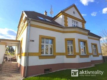 Pronájem krásného, prostorného bytu 4+kk 120m² v rodinném domě se zahradou
