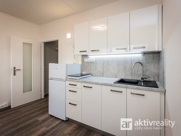 Pronájem pěkného bytu 1+kk 24 m2, Praha-Střížkov