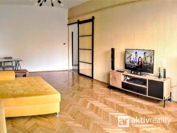 Pronájem krásného, prostorného bytu 2+1, 82m² - Praha - Střešovice