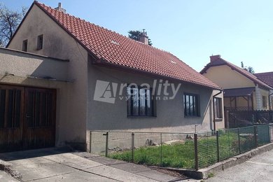 RD Trebicská, Namest, Ptáček