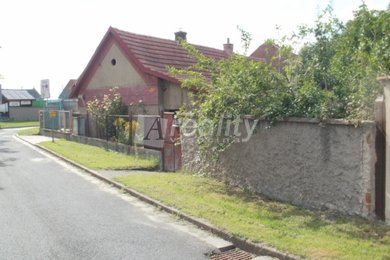 Prodej rodinný dům s pozemkem v obci Ovčáry, okres Kolín, Ev.č.: 01591