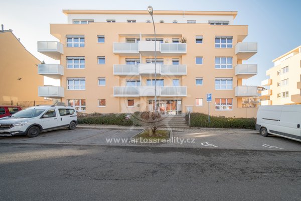Prodej bytu 3+kk s balkonem a garážovým stáním, na ulici Otiskova, Brno - Líšeň, CP 85,6m2