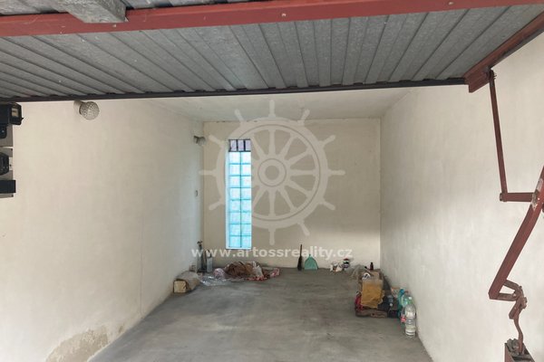 Pronájem zděné garáže v Bohunicích na ul. Ukrajinská, 19 m²