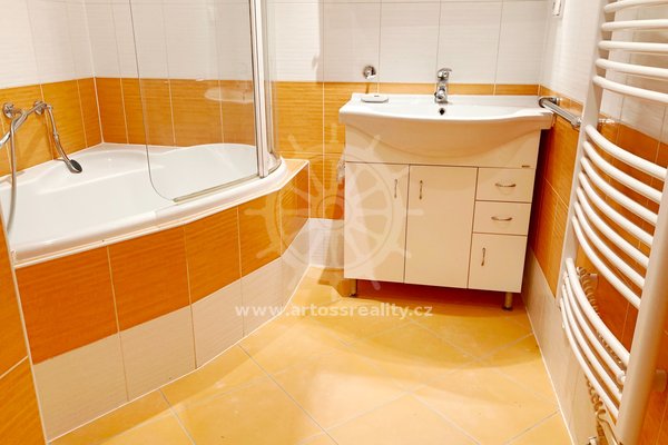 Pronájem  Bytu 3+1, CP 77 m² , sklep + lodžie, Brno - Bystrc, ul. Kuršova