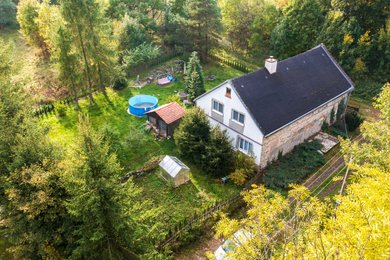 Prodej rodinného domu 4+1 s garáží, pozemek 950 m2 - Verneřice - Loučky, Ev.č.: 00155