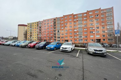 Prodej bytu 3+1,  67m² ,ulice Smetanovy sady , Jirkov., Ev.č.: 00214
