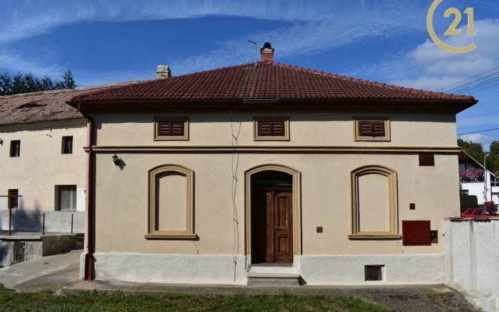 Prodej venkovského domu s hospodářským stavením, 2097 m2, Jenčice - Litoměřice