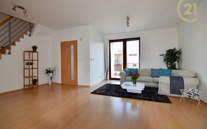 Prodej rodinného domu, 5+kk,  220 m2, Praha - Vinoř