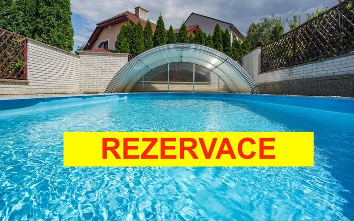 Pronájem rodinného domu 4+kk s bazénem ve Vyškově