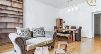 Moderní byt v cihlovém domě, 2+1, 66 m2, P2-Nové Město