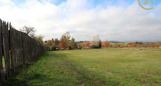 Pozemek Kořenec, soukromí, Golf 100m od pozemku