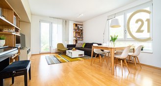 Prostorný a slunný byt 3+kk/B/G (87 m2), Marty Krásové, Praha - Čakovice