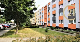 Prodej bytu 2+kk/ 58 m² s balkonem, ul. Rumunská, Čelákovice