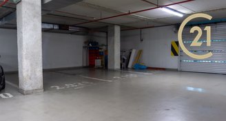 Pronájem garážového stáni 11m² Praha - Strašnice