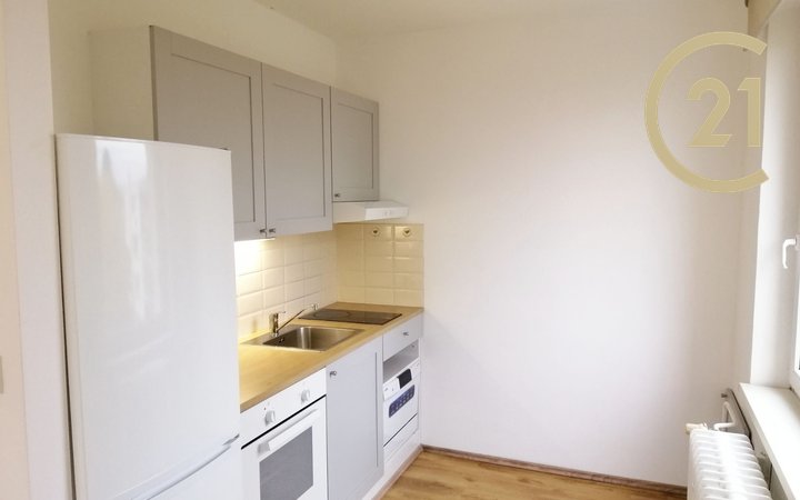 Krásný slunný tichý byt 2+kk / 40 m2