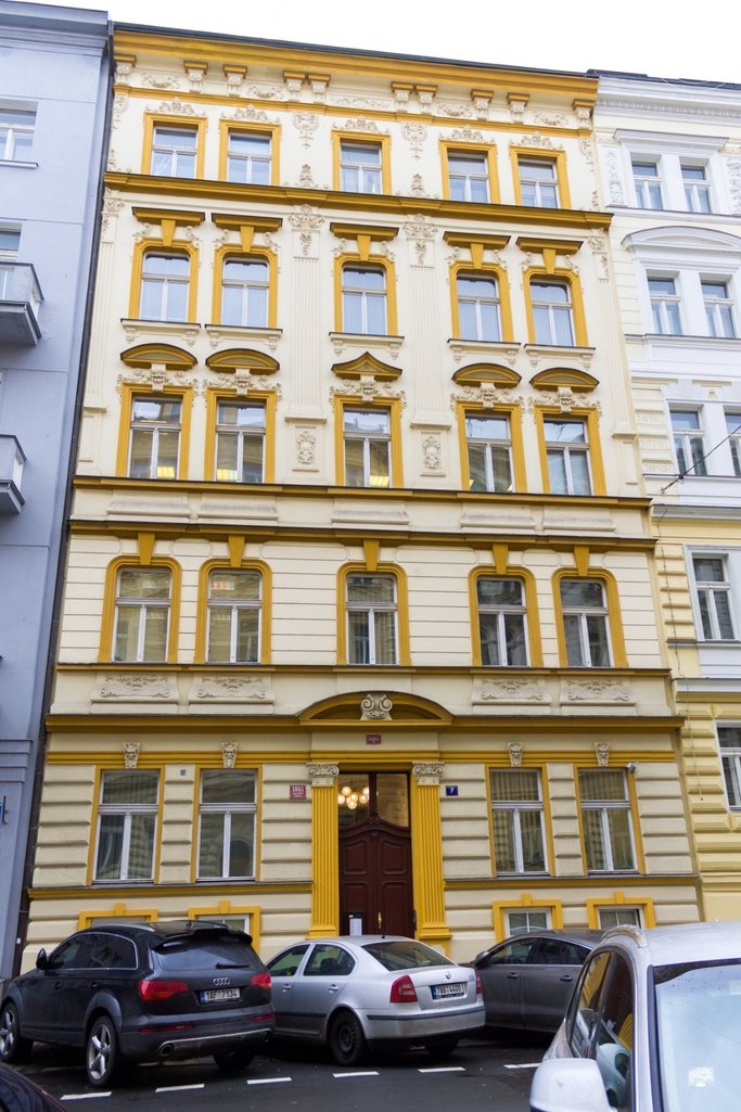 Pronájem kanceláře 52m2 v ulici Wenzigova – Praha
