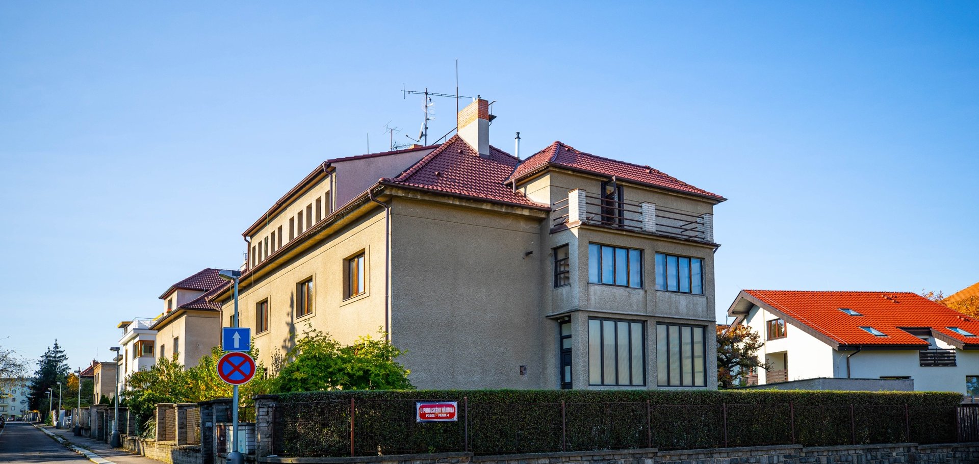 Prodej bytu 2+1 s terasou a zahradou, 64m², Praha 4 - Podolí