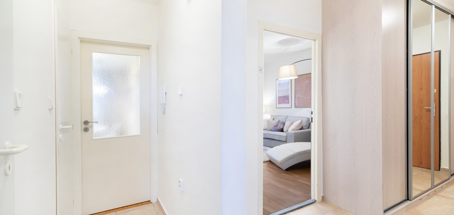 Prodej bytu 3+1 s lodžií a sklepem, 74 m², Praha 4 - Michle