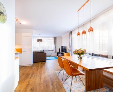 Prodej bytu 4+kk, 120 m², 2 terasy 52 m², 2 koupelny, garážové stání, Praha - Dolní Měcholupy