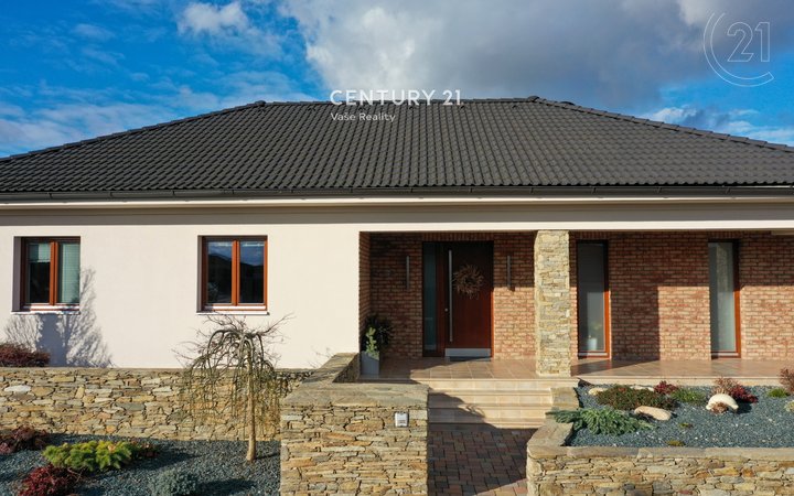 Prodej RD 5+kk se zahradou 914 m², Prosiměřice