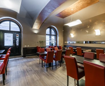 Pronájem zařízené restaurace po rekonstrukci,  140 m² - Praha - Vinohrady