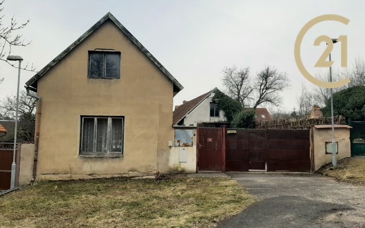 Prodej, Rodinný dům id. 1/2, 80 m² s autodílnou - Horní Beřkovice